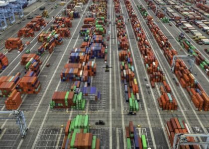 International equipment trading hub