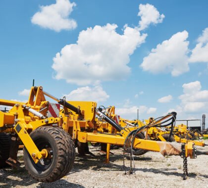 Used and new construction machines supplier